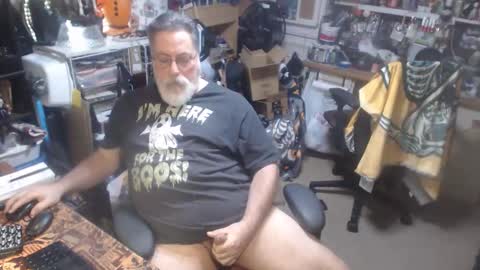 yummyflguy online show from April 16, 7:14 pm