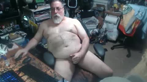 Snapshot of yummyflguy chatting on May 27, 6:05 pm yummyflguy online show from May 27, 6:05 pm