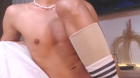 Justine online show from September 22, 8:55 pm