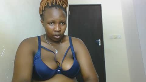 yummytitiess online show from October 27, 5:39 pm