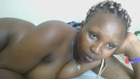 yummytitiess online show from November 10, 11:15 pm