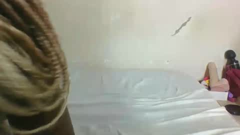 yummytitiess online show from November 12, 7:03 pm