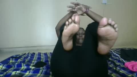 yummytitiess online show from December 2, 6:47 pm