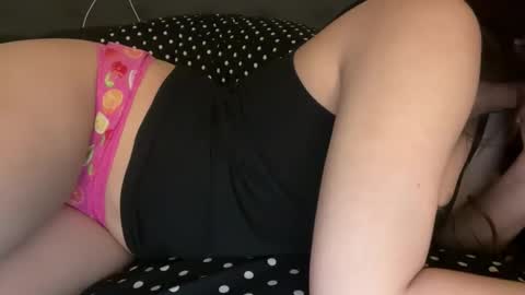 yummyybby online show from March 17, 2:38 am