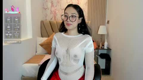Yuna  online show from October 3, 8:50 pm