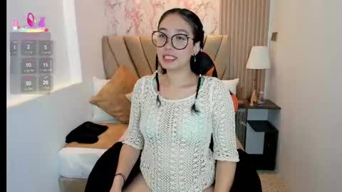 Yuna  online show from October 4, 12:03 pm
