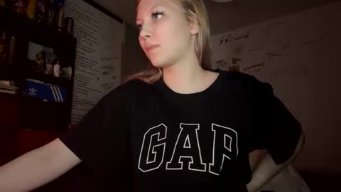 yunarosee online show from January 18, 12:58 am