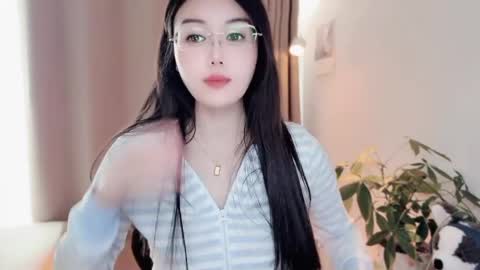 Snapshot of yuner0715 chatting on April 23, 3:52 am YunEr online show from April 23, 3:52 am