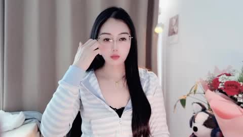 Snapshot of yuner0715 chatting on April 25, 4:59 am YunEr online show from April 25, 4:59 am