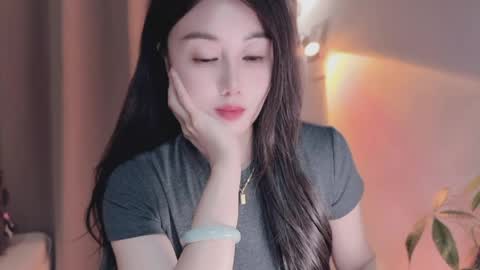Snapshot of yuner0715 chatting on May 9, 3:23 am YunEr online show from May 9, 3:23 am
