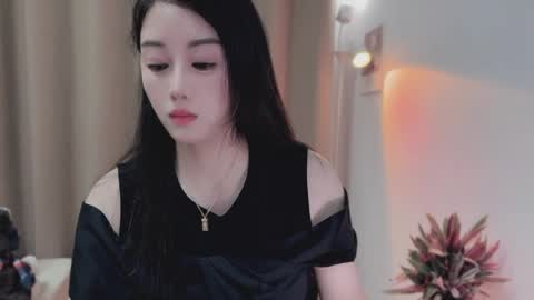 Snapshot of yuner0715 chatting on May 11, 1:17 pm YunEr online show from May 11, 1:17 pm