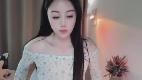 Snapshot of yuner0715 chatting on June 1, 4:36 am YunEr online show from June 1, 4:36 am