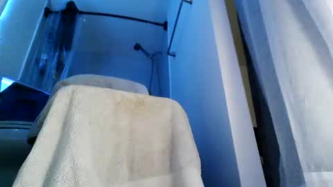 yung3587 online show from December 11, 7:57 pm