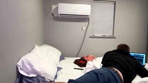 deezy online show from April 4, 4:22 am