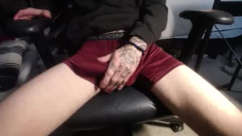 yungdoobie online show from February 16, 12:40 am