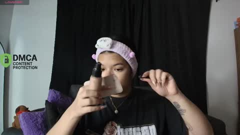 Snapshot of yungelitamor_ chatting on April 22, 4:48 am ELITA online show from April 22, 4:48 am