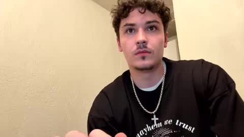 Snapshot of yungstudbev chatting on October 11, 7:40 am yungstudbev online show from October 11, 7:40 am