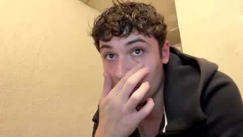 Snapshot of yungstudbev chatting on October 12, 1:15 am yungstudbev online show from October 12, 1:15 am