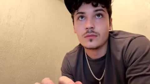 Snapshot of yungstudbev chatting on October 14, 10:10 pm yungstudbev online show from October 14, 10:10 pm