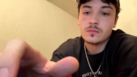 Snapshot of yungstudbev chatting on October 19, 12:44 am yungstudbev online show from October 19, 12:44 am