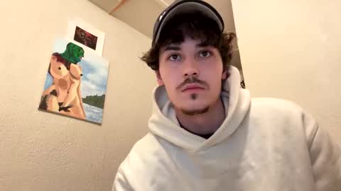 Snapshot of yungstudbev chatting on December 15, 10:47 pm yungstudbev online show from December 15, 10:47 pm