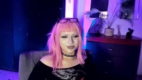 Snapshot of yuri_kay chatting on June 9, 12:11 am Yuri Kay online show from June 9, 12:11 am