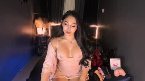 Snapshot of yuriefoster chatting on February 13, 12:32 pm Yurie online show from February 13, 12:32 pm