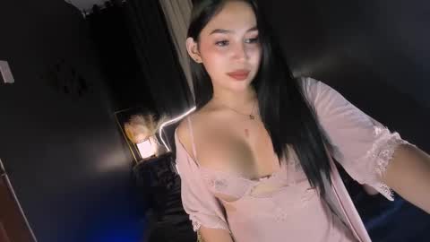 Snapshot of yuriefoster chatting on February 25, 3:09 am Yurie online show from February 25, 3:09 am