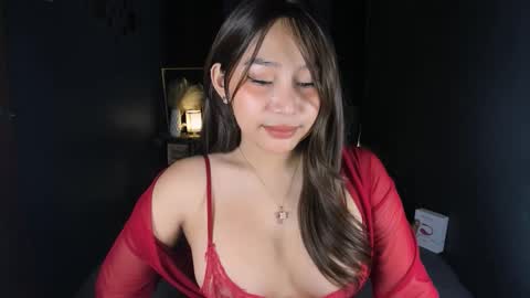 Snapshot of yuriefoster chatting on October 13, 1:27 am Yurie online show from October 13, 1:27 am