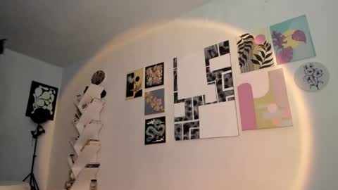 paola online show from December 17, 10:16 pm