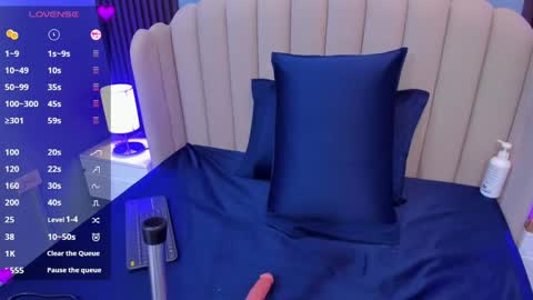 Yuyis  online show from December 7, 6:43 am