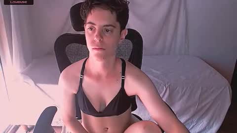 Yuyu online show from February 15, 7:32 pm