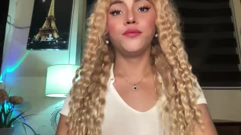 Snapshot of yvonne_guidotti chatting on October 20, 5:57 pm Miss Cali online show from October 20, 5:57 pm