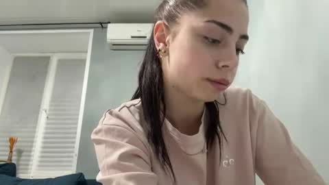 Lina online show from June 2, 5:15 pm