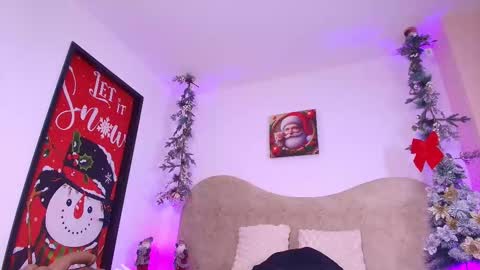 Snapshot of z_zoe_ chatting on December 15, 3:00 am Zoe online show from December 15, 3:00 am