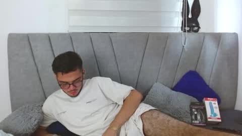 Zack  online show from November 11, 4:01 am