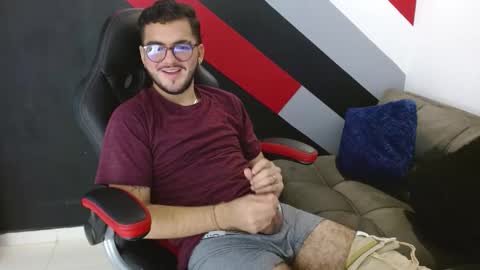 Zack  online show from December 19, 12:39 am