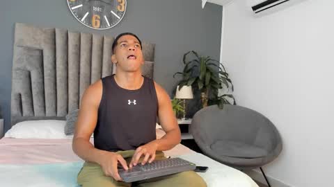 zac online show from October 9, 7:23 pm