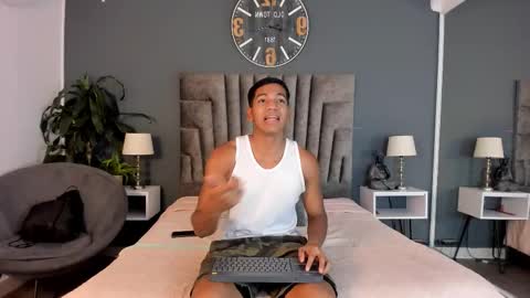 zac online show from November 4, 3:27 am