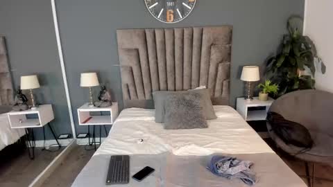 zac online show from November 11, 3:17 am