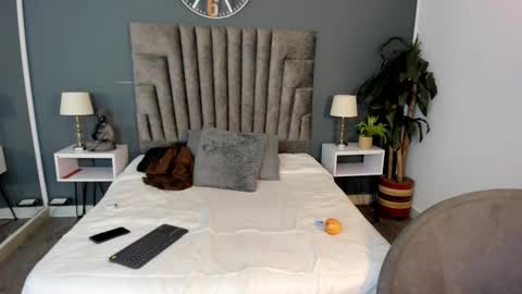 zac online show from November 16, 3:12 am