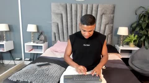 zac online show from November 20, 3:18 am