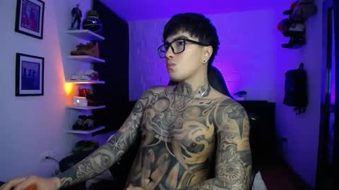 zac_muller1 online show from March 16, 5:44 am