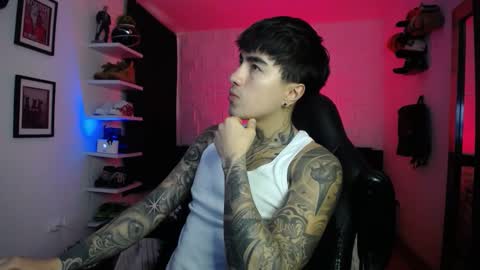 zac_muller1 online show from March 19, 5:11 am