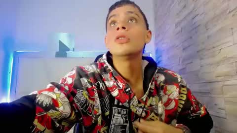 Snapshot of zacariass_ chatting on December 4, 12:30 am ZACARIAS online show from December 4, 12:30 am