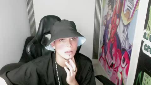 Snapshot of zacariass_ chatting on December 28, 2:43 am ZACARIAS online show from December 28, 2:43 am