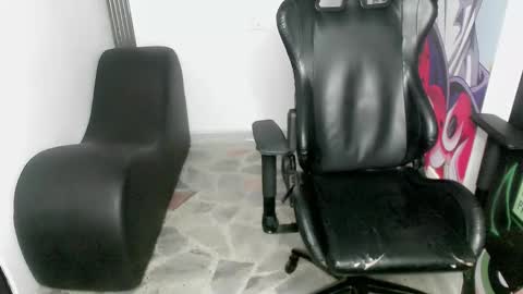 Snapshot of zacariass_ chatting on December 28, 8:48 am ZACARIAS online show from December 28, 8:48 am