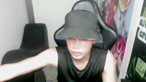Snapshot of zacariass_ chatting on December 29, 2:06 am ZACARIAS online show from December 29, 2:06 am