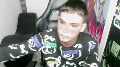 Snapshot of zacariass_ chatting on December 30, 3:14 am ZACARIAS online show from December 30, 3:14 am
