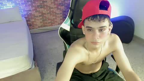 Snapshot of zacariass_ chatting on September 15, 4:07 pm ZACARIAS online show from September 15, 4:07 pm